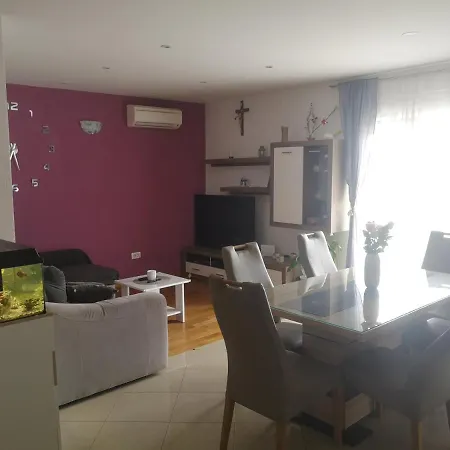 Antonio Apartment *